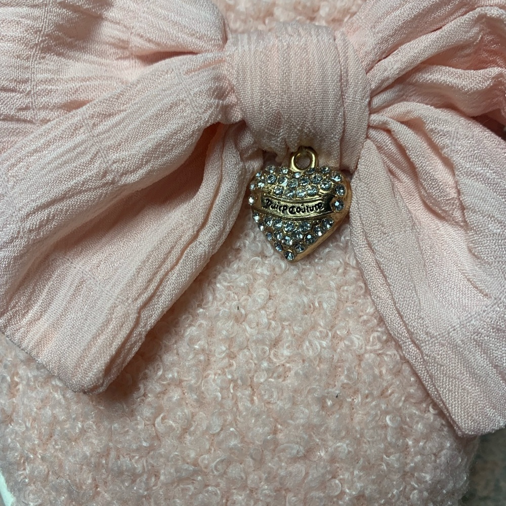Juicy Couture Slippers - Picture 2 of 8